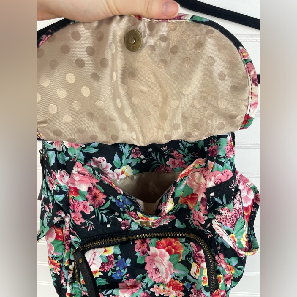 Steve Madden Floral Black Multicolored Zippered Pocket Backpack Women’s GUC - Picture 7 of 15